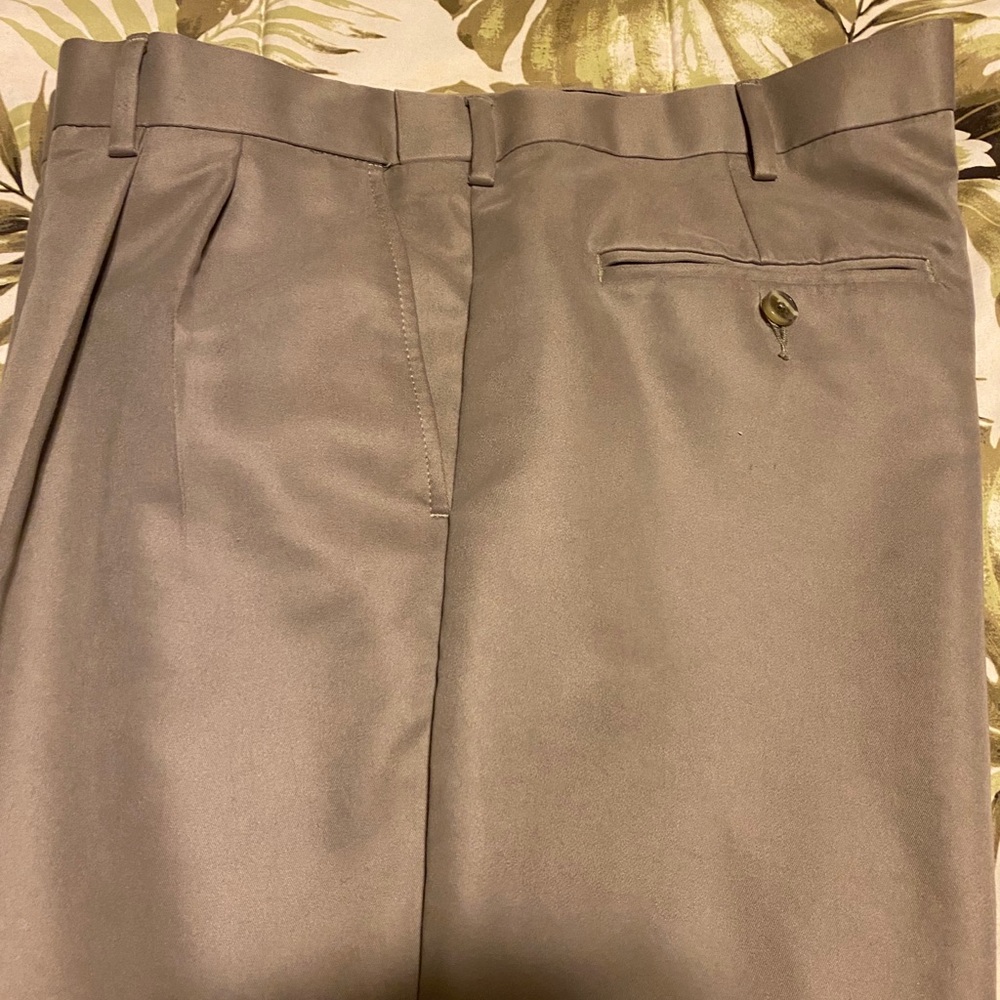 Perry Ellis Portfolio cuffed pleated pants 38 x 32
